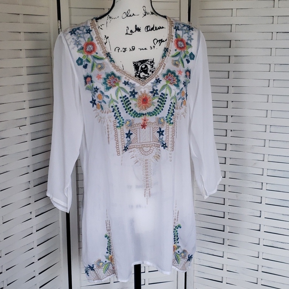 Johnny Was white rayon semisheer embroidery 3/4 sleeves tunic top size S